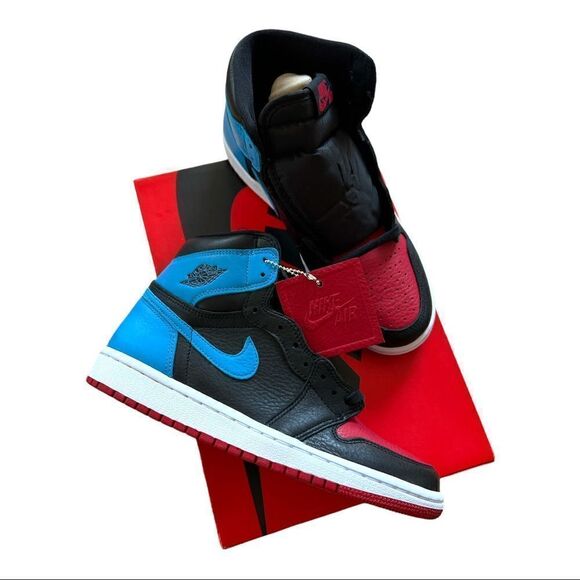 NIB WMNS Nike Air Jordan 1 High OG~ UNC to Chicago - Picture 1 of 9